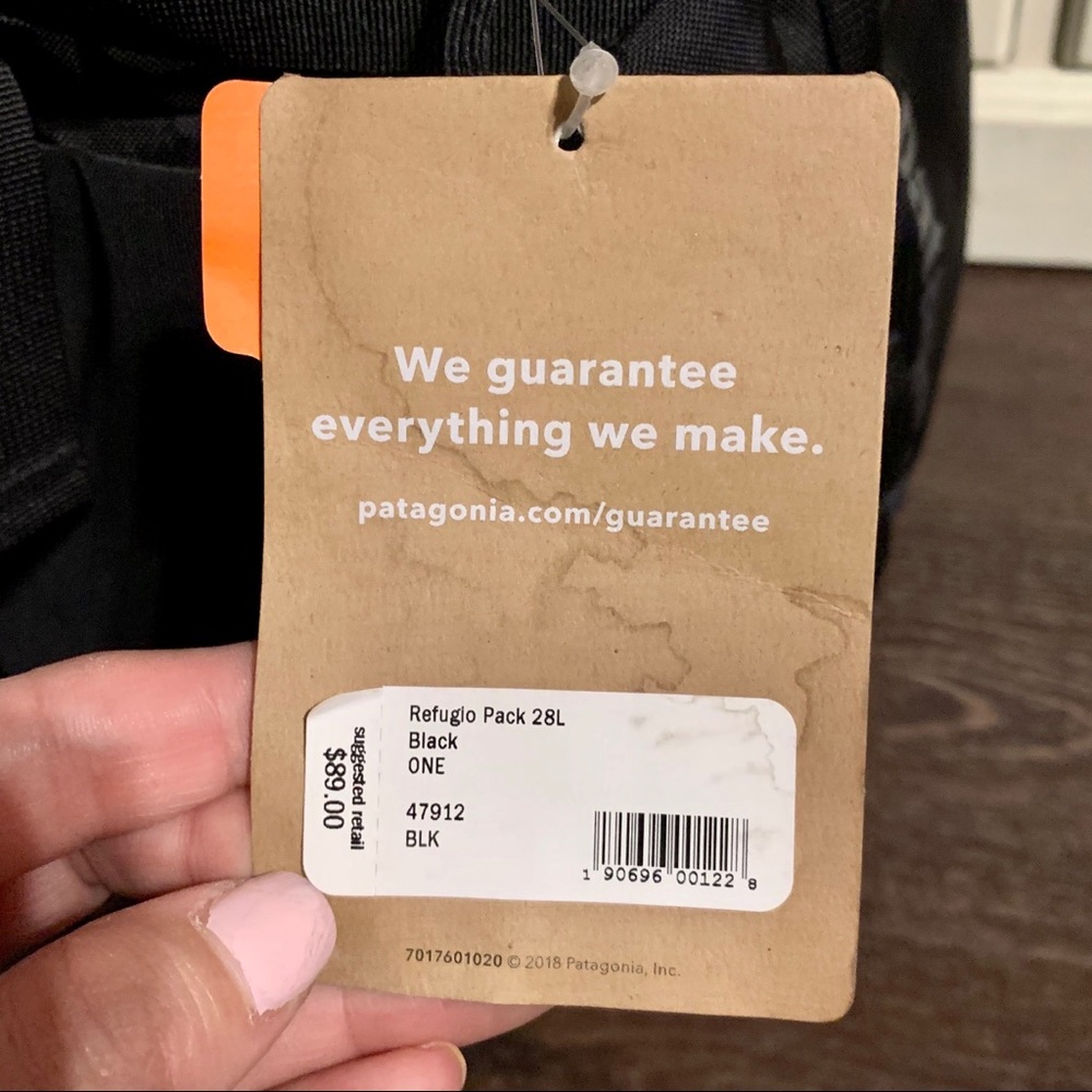 ***SOLD*** Patagonia Black Refugio Pack Backpack - Picture 5 of 14
